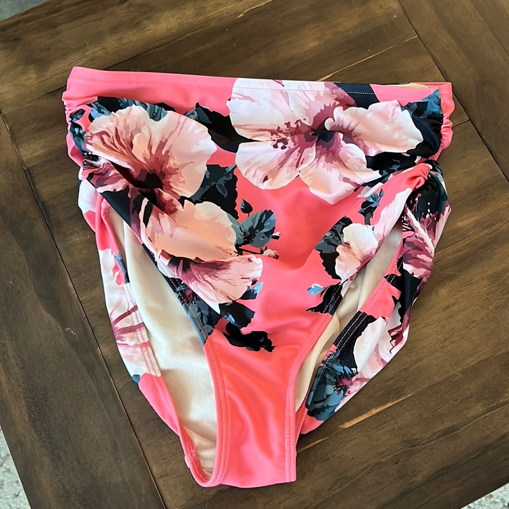 Albion Fit Ruched High Waisted Aussie Print Bottoms